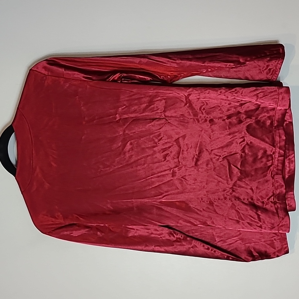 Chicos Satin Wrap Top Red Luxury Holiday Silky Size Medium Dark Romantic - Picture 3 of 6